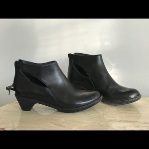 🌻 Dansko Bonita